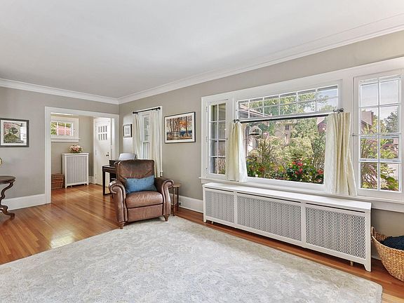 3rd image of 4428 Vincent Ave S