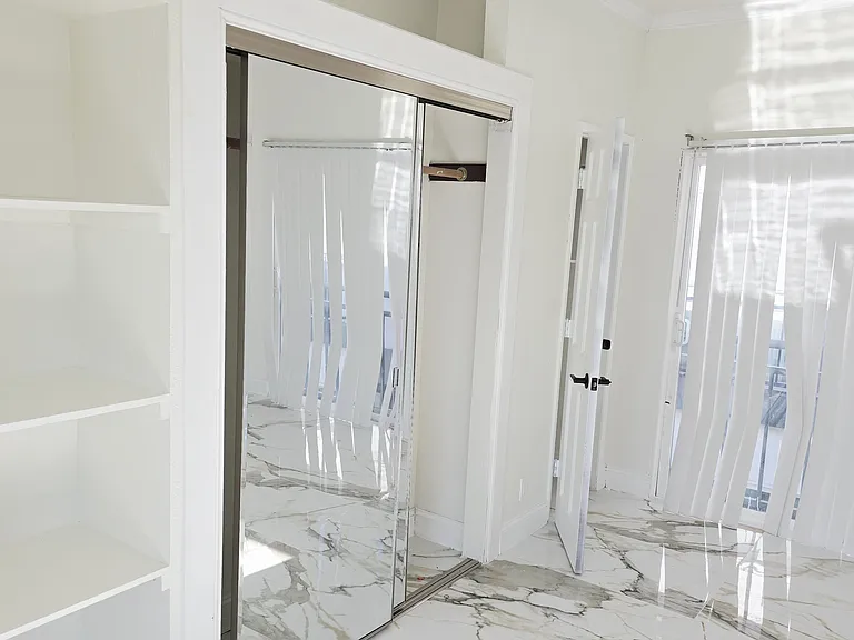 2230 E Ocean Blvd #7 — Photo 4