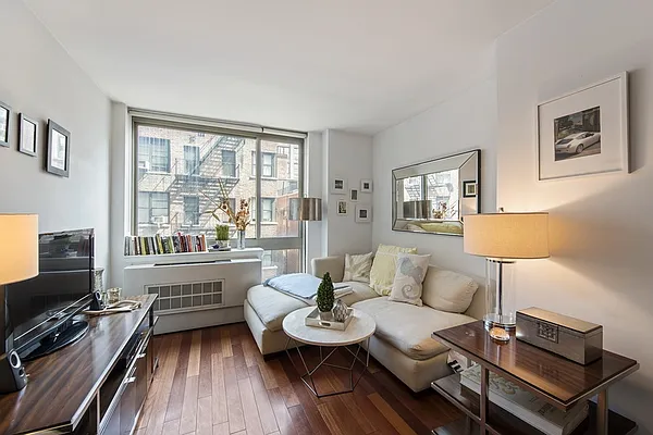 Sold by Nest Seekers International | media 1