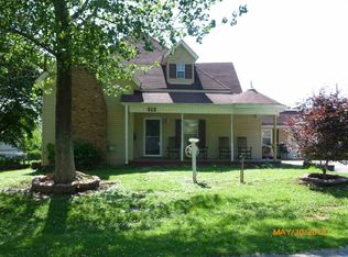 212 Linden St, Dyer, TN 38330
