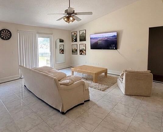 3rd image of 11546 Twin Oaks Trl