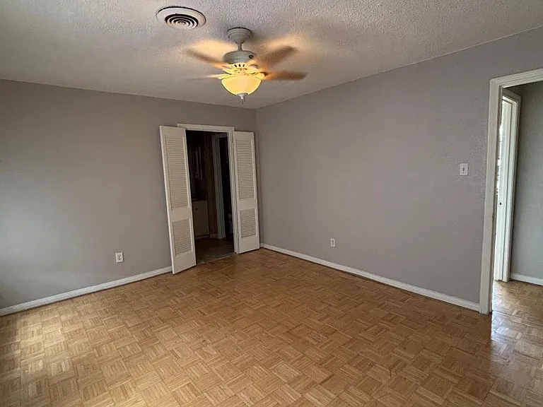 2710 Briarhurst Dr #5 — Photo 23