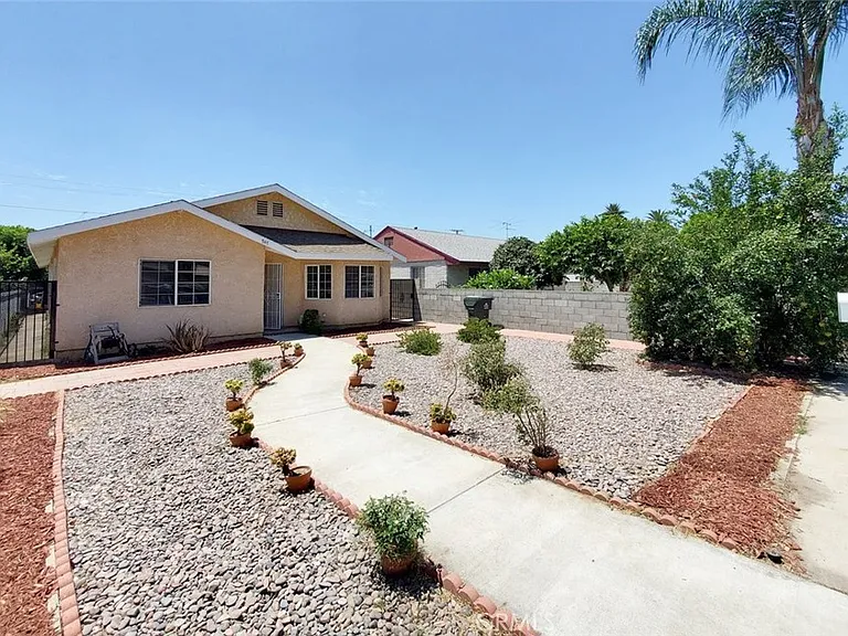 747 W Nevada St — Photo 2
