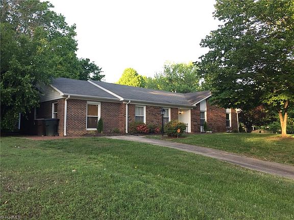 2nd image of 3100 Beaconwood Dr