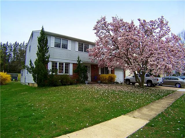 2606 Crossgates Dr photo 1