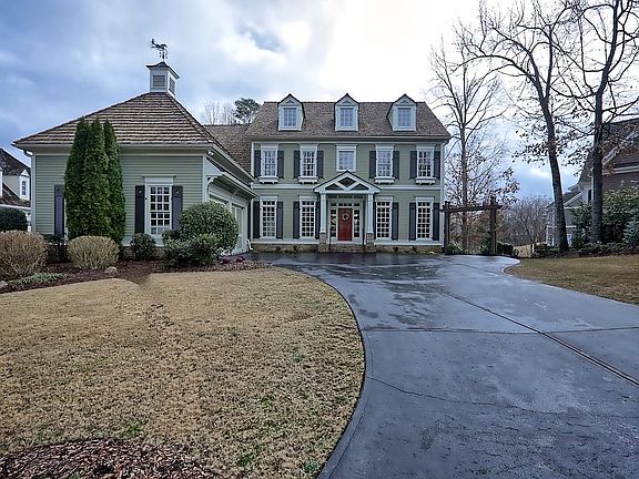3rd image of 26 NE Cove Cir