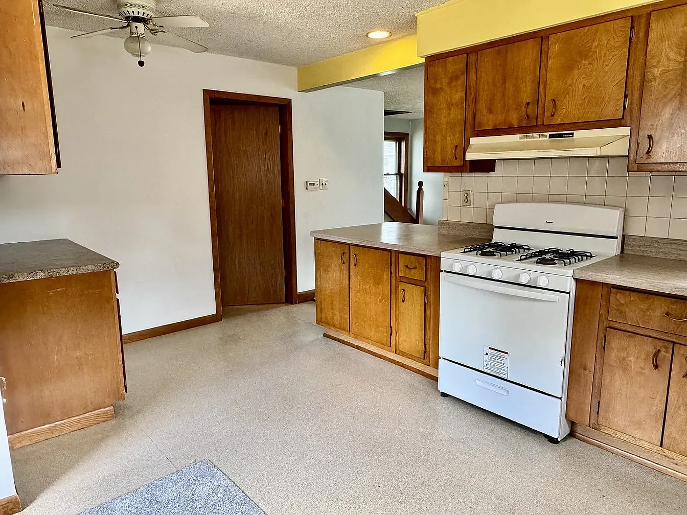 2 bed, 1324 sqft, $1,150 — Photo 2