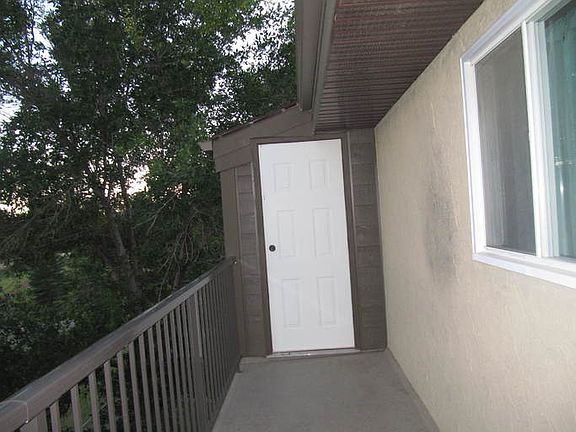 5th image of 420 Columbia Blvd W