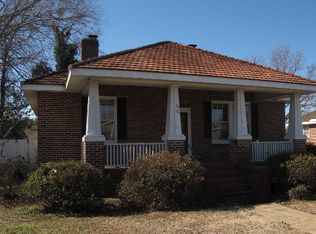 2608 Edgefield St, Greenwood, SC 29646