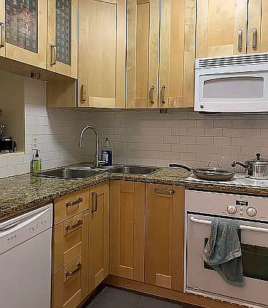 2nd image of 207 E 37th St APT 6A