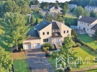 4 Cornell Ave, Monroe Township, NJ 08831