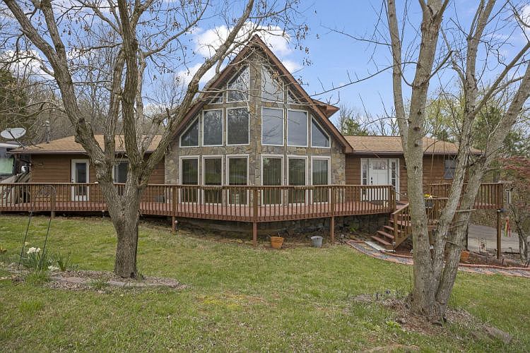 1st image of 106 Harmony Ct