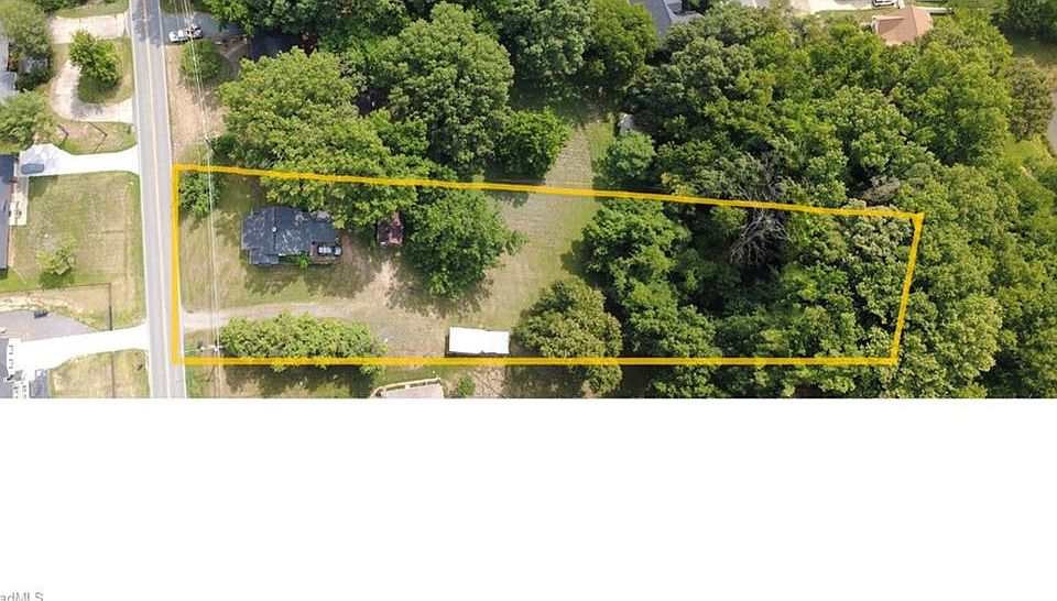 1st image of 1940 Darwick Rd
