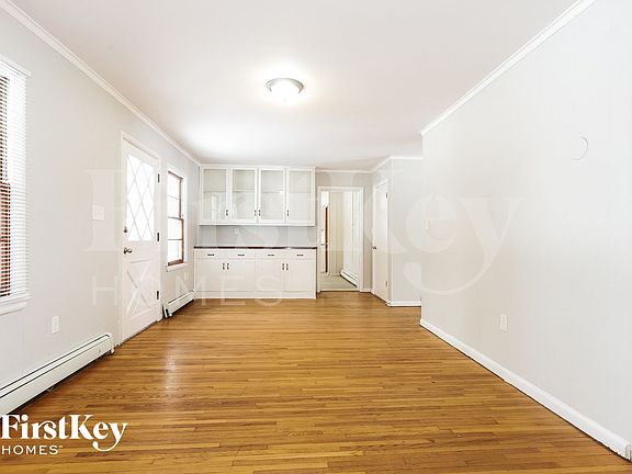 4th image of 2524 Golfview Dr
