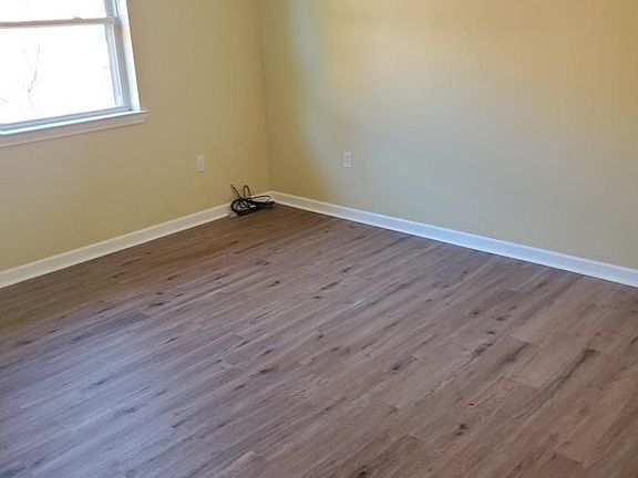 3rd image of 7541 Pebble Dr