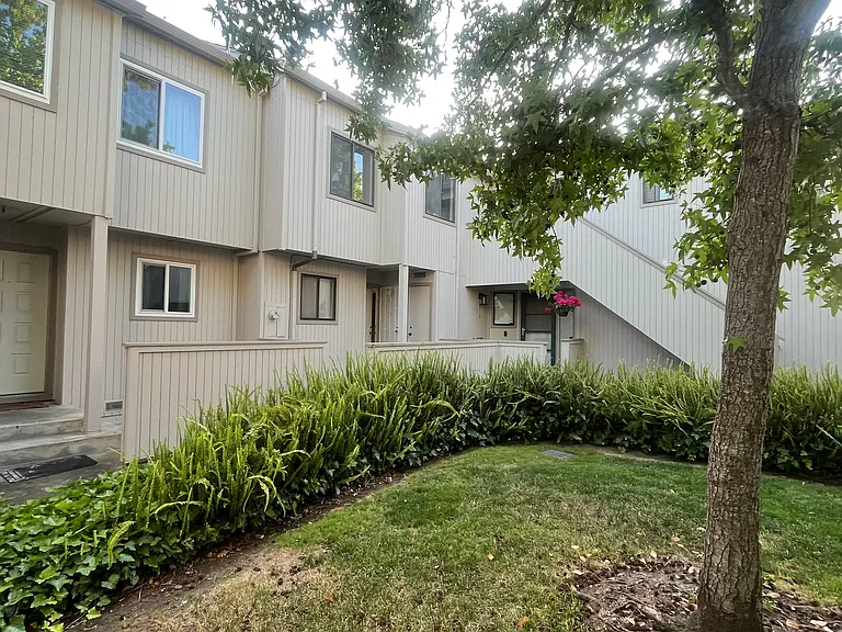 2714 Westberry Dr — Photo 1