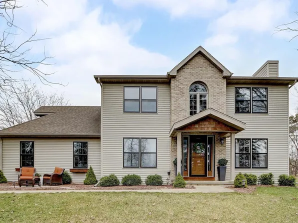 W9125 Tall Pines PLACE, Cambridge, WI 53523