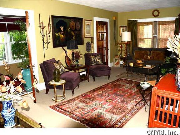 4th image of 148 Wolcott Ave