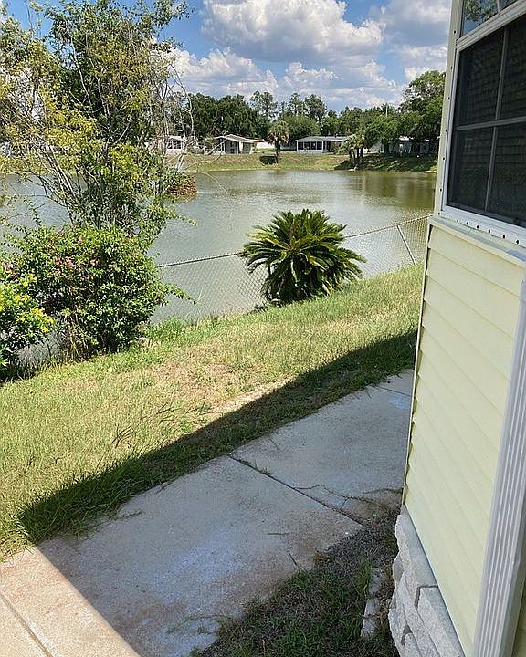 1st image of 88 Fountain Dr