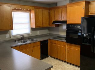 102 Juniper Rd, Warner Robins, GA 31093