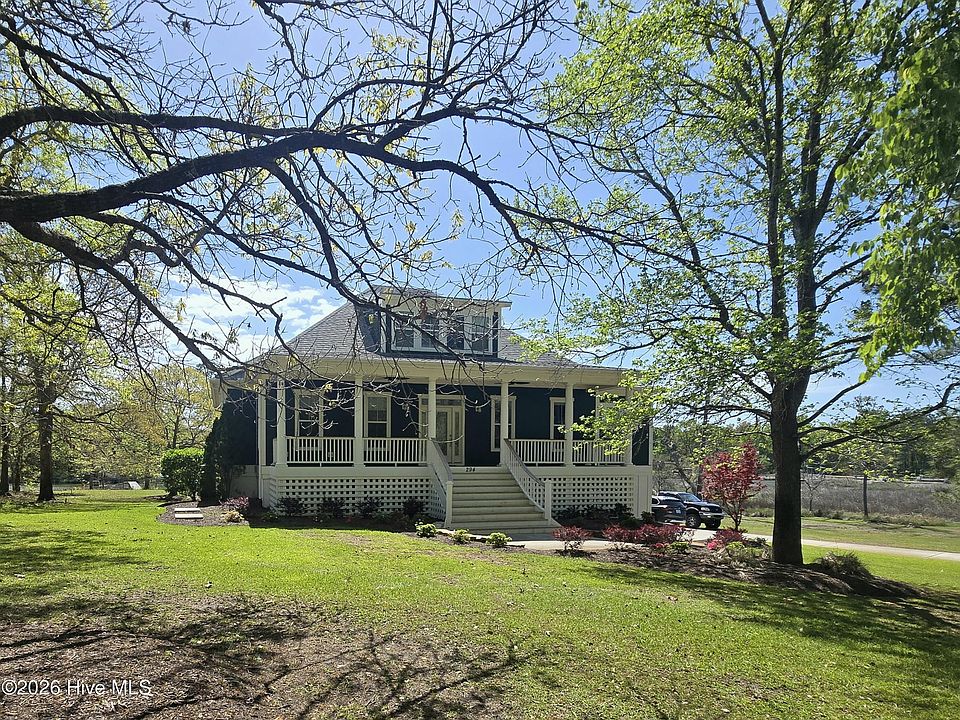 1st image of 294 Crane Pointe