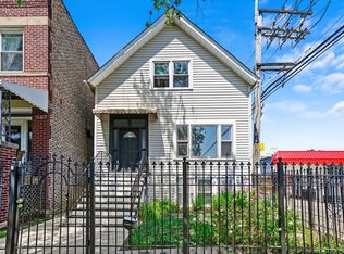 1614 W Addison St #1, Chicago, IL 60613