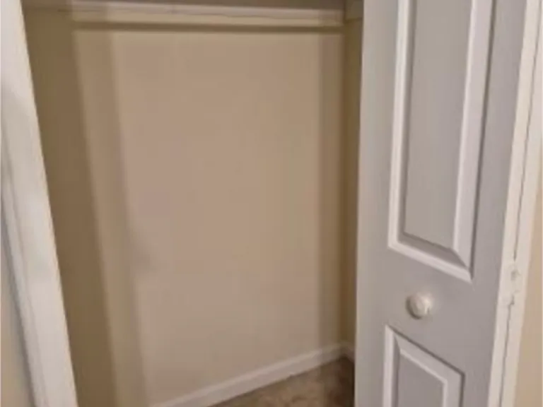 7415 Ashbury Ct — Photo 11