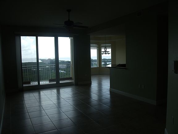 4th image of 10851 Mangrove Cay Ln NE #Penthouse 4
