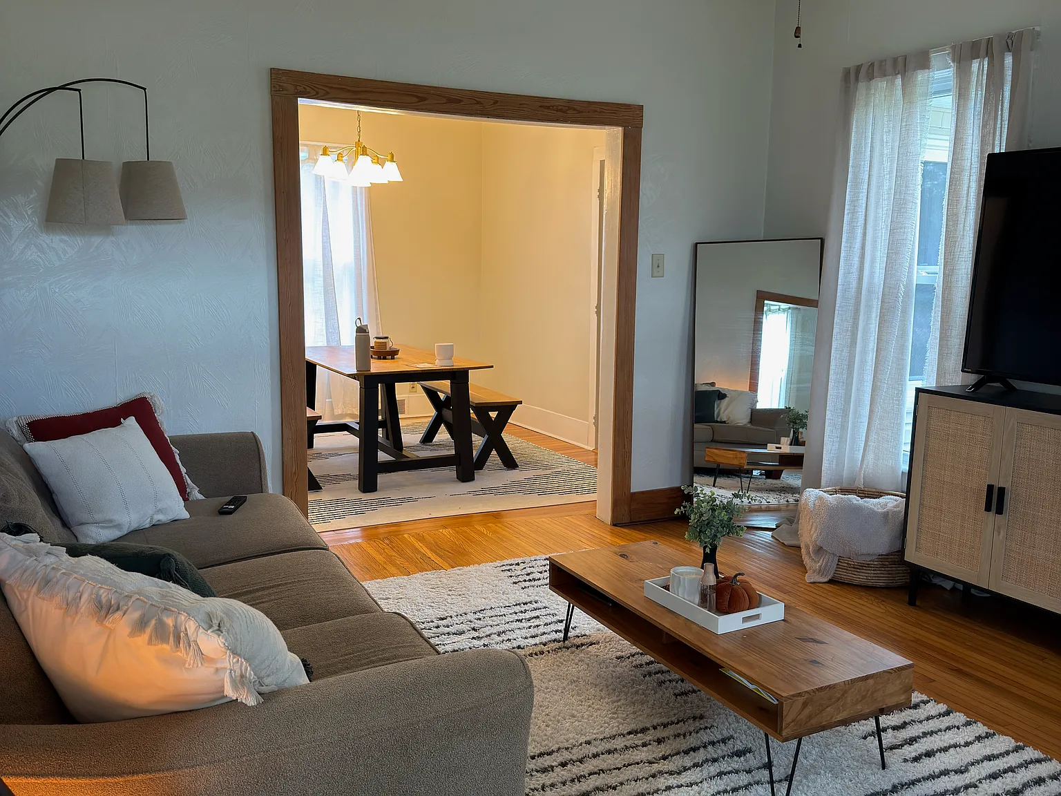 2 bed, 1241 sqft, $1,300 — Photo 2