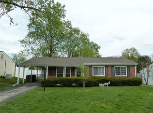 2812 Sugar Tree Ln, Maryland Heights, MO