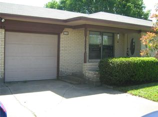 1900 Spring Valley Dr, Denton, TX 76208