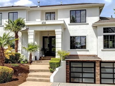 606 10th Ave, Kirkland, WA, 98033
