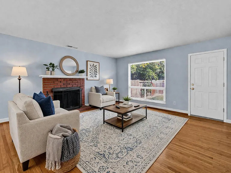 1714 Pole Line Rd — Photo 5