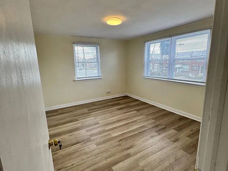 7972 Forrest Ave #2 — Photo 16