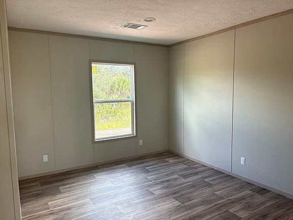 4th image of 16117 NW 284TH Street