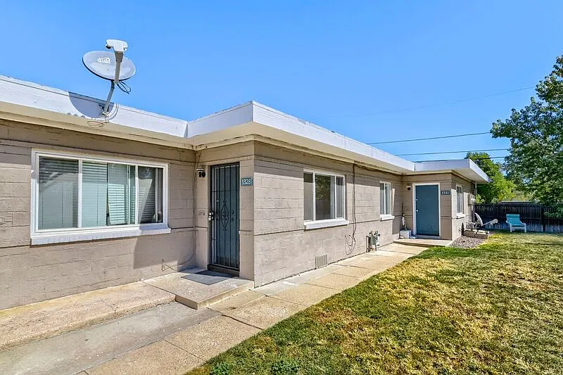 2 bed, 1.0 bath, 720 sqft, $1,495 — Photo 2