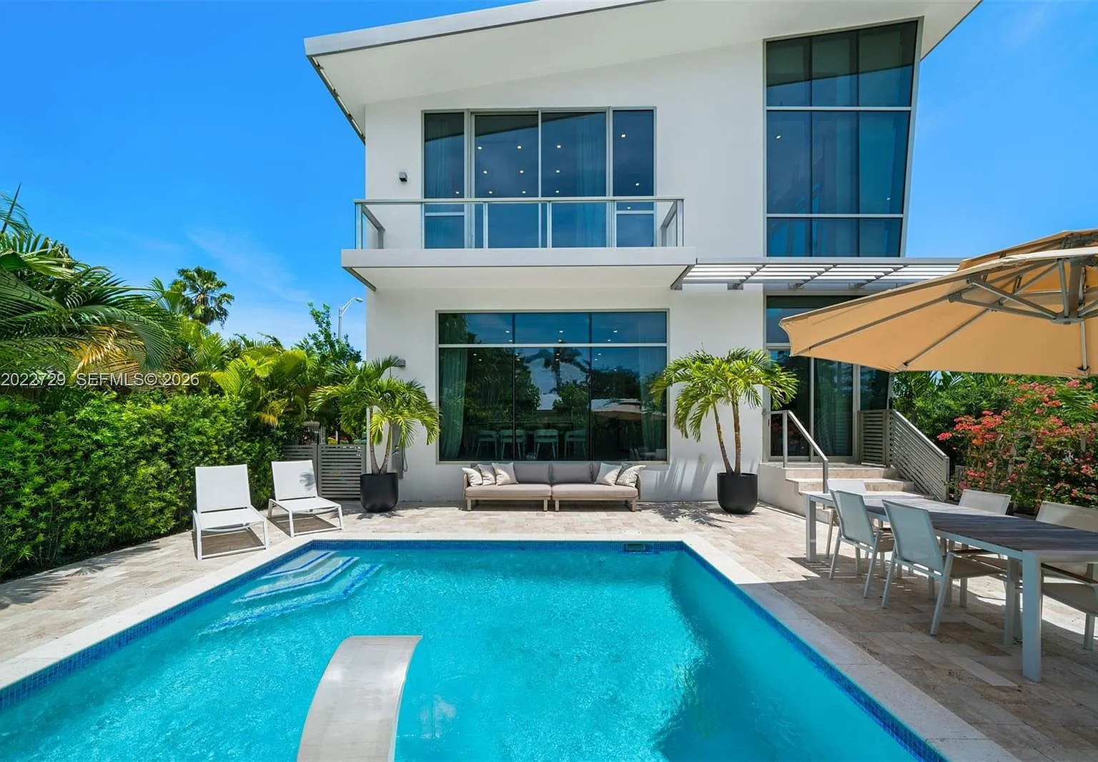5 bed, 5.0 bath, $29,000 — Photo 1