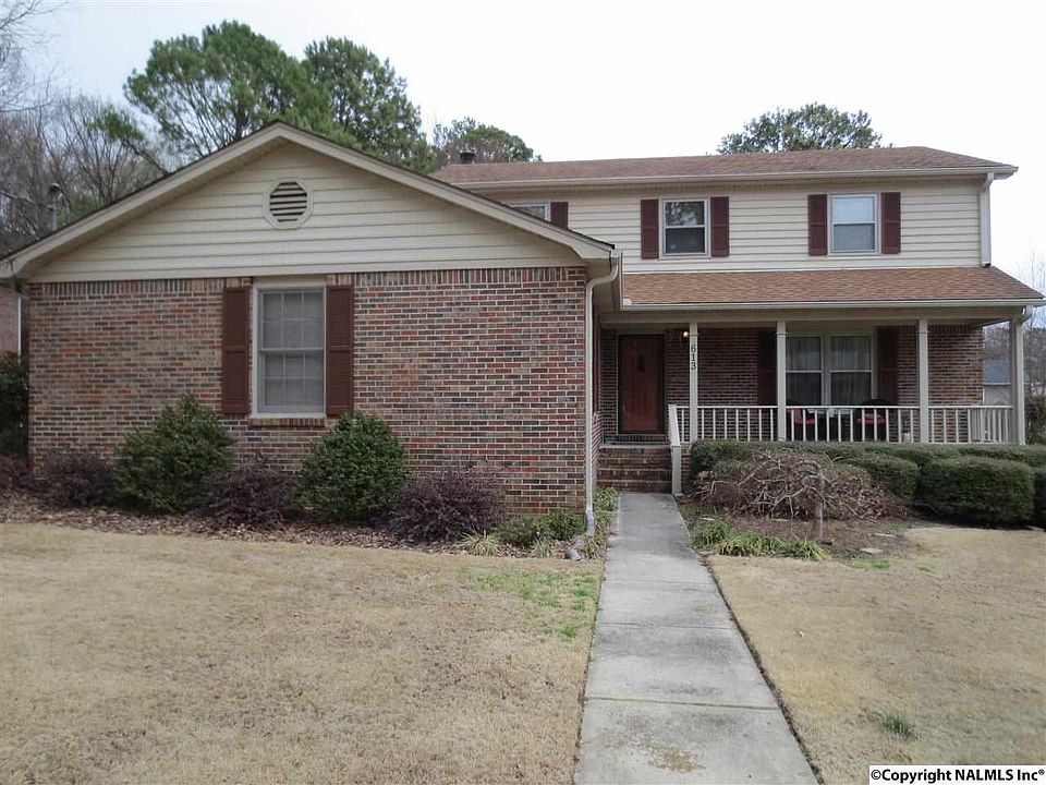 1st image of 613 Versailles Dr SE