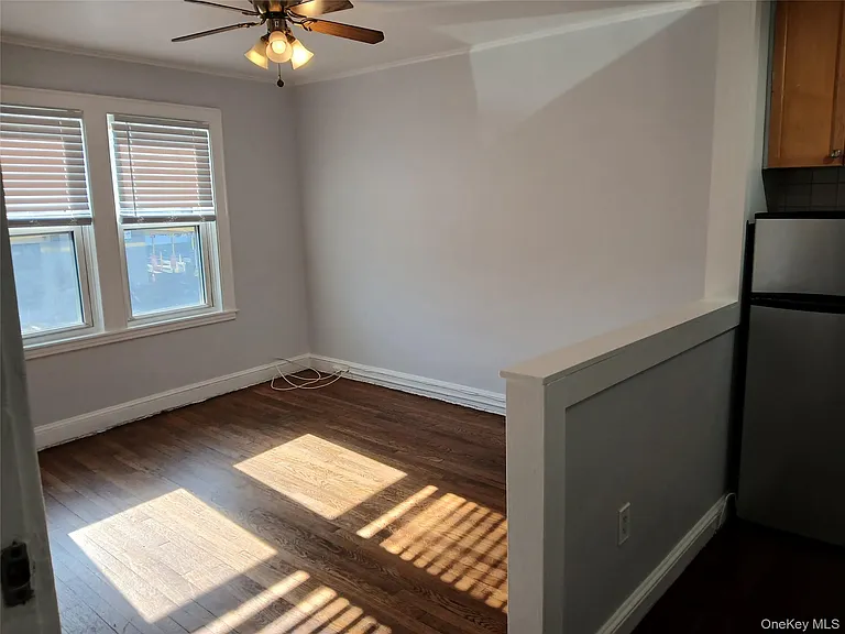 666 Willis Ave — Photo 2