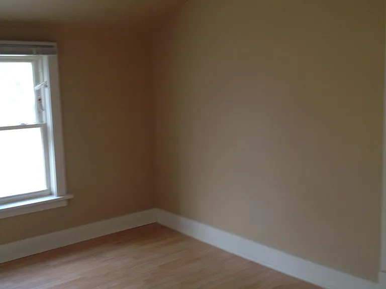 501 S May St — Photo 2