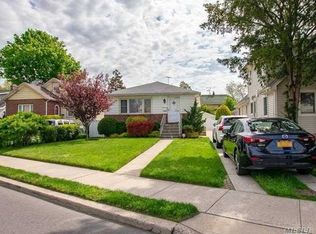 8 Hempstead Ave, Malverne, NY 11565