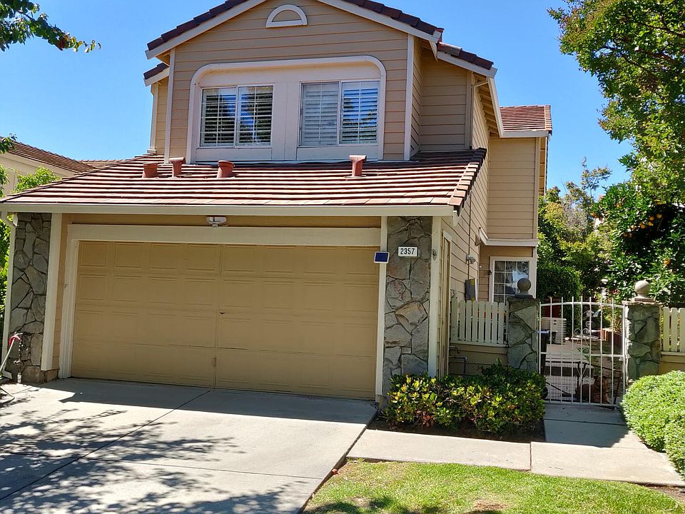 1st image of 2357 Dubois St