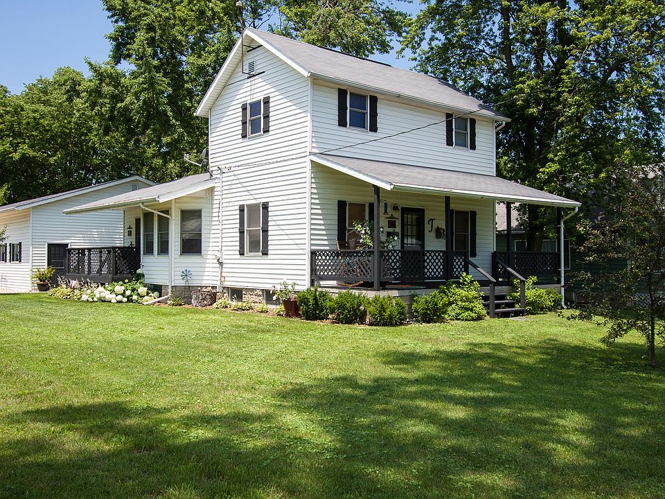 100 N Jackson St, Fairbury, IL 61739 | Zillow