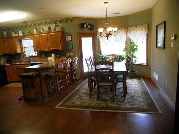 Kitchen/Dining