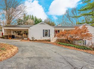 943 Old Court Ln SW, Roanoke, VA 24015