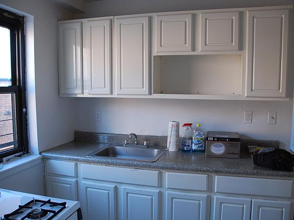 4th image of 7924 149th St