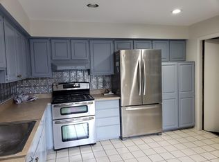 3053 Lindenwood Dr #112, Dearborn, MI