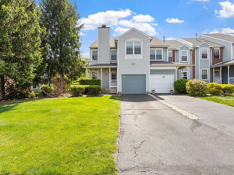 81 Kirkwood Dr — Photo 1