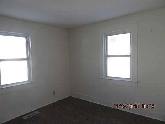 2nd image of 937 Central Ave