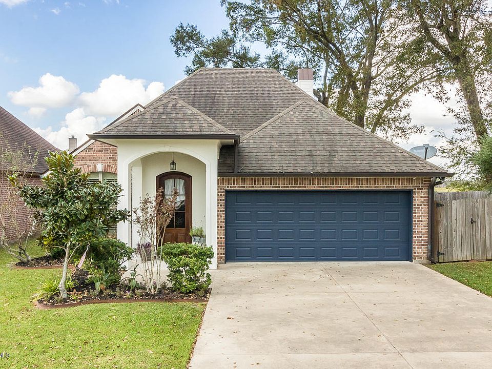 1st image of 111 Gunter Grass Ct